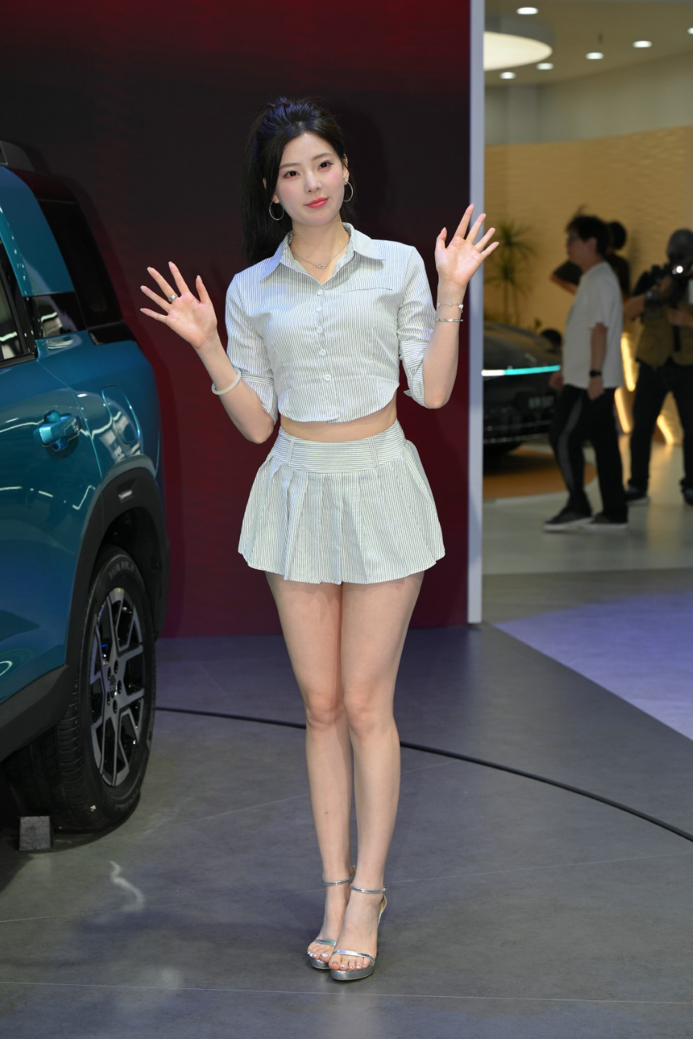 精选街拍作品 NO.2746 肤白貌美春晓 [148P/204MB]