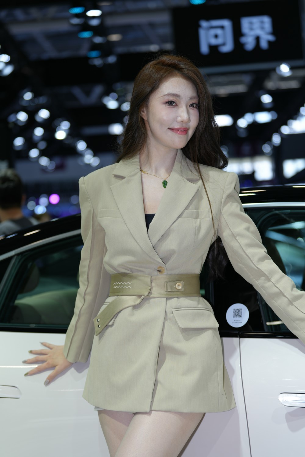 精选街拍作品 NO.2755 西装裙高挑马小漾儿 [72P/65MB]